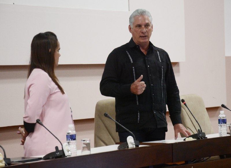 Asiste Presidente cubano a Asamblea General de la UIC