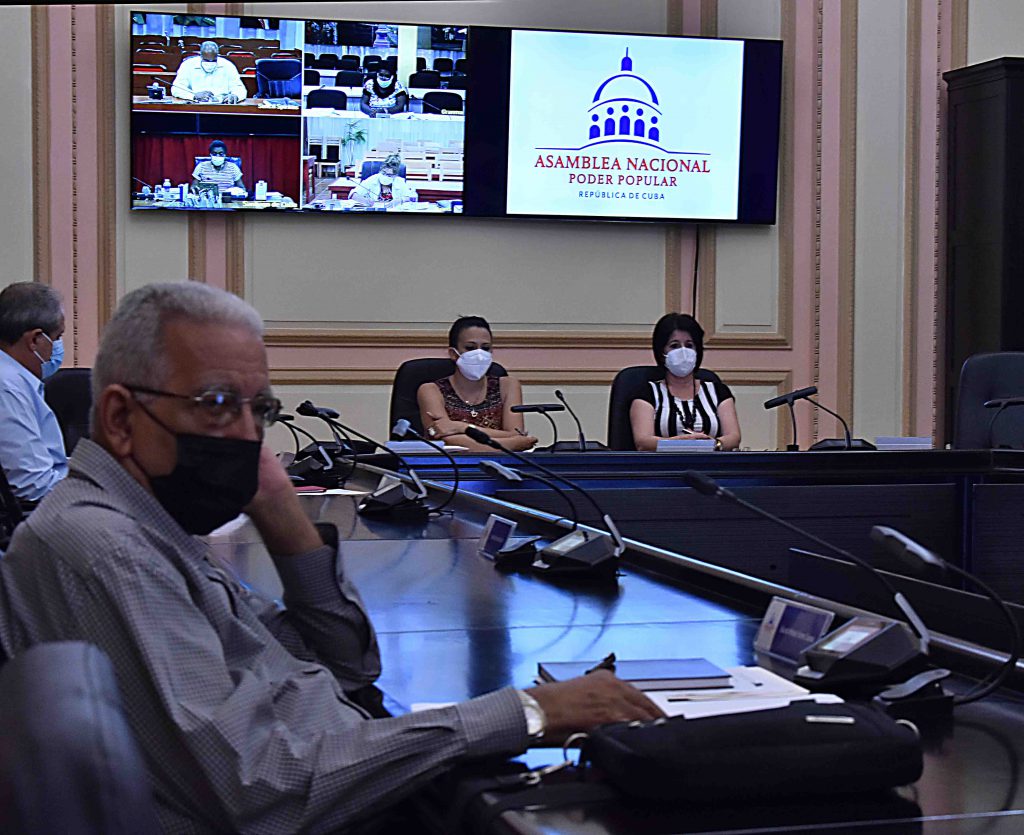 Aprueban en Cuba decretos leyes sobre Pesca y Presupuesto Aprueban en Cuba decretos leyes sobre Pesca y Presupuesto