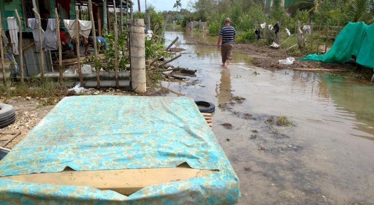 Cuba y EE.UU. intercambian información sobre daños de huracán