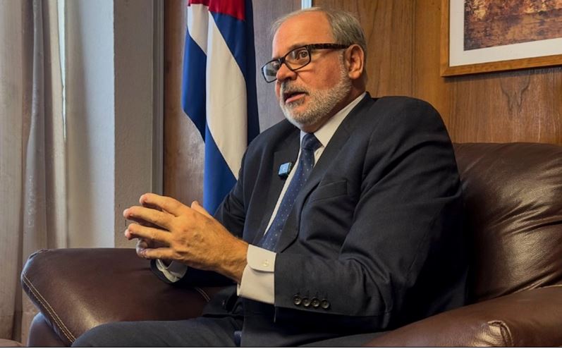 El embajador de Cuba en México, Eugenio Martínez, expresó su agradecimiento al expresidente Andrés Manuel López Obrador (2018-2024), tras un mensaje en el cual convocó a apoyar al pueblo cubano. El embajador de Cuba en México, Eugenio Martínez, expresó su agradecimiento al expresidente Andrés Manuel López Obrador (2018-2024), tras un mensaje en el cual convocó a apoyar al pueblo cubano.