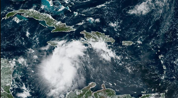 Imagen satelital de la tormenta tropical Ian.