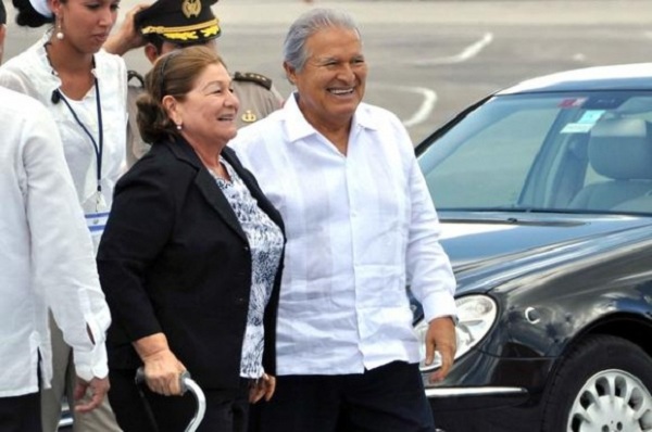 Arribó a Cuba el presidente de la República de El Salvador