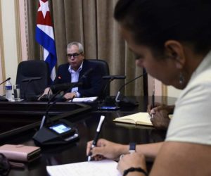 El secretario del Consejo de Estado y de la Asamblea Nacional del Poder Popular, Homero Acosta, en conferencia de prensa sobre el Décimo Período Ordinario de Sesiones del Parlamento cubano, en su IX Legislatura. Foto: Tony Hernández Mena