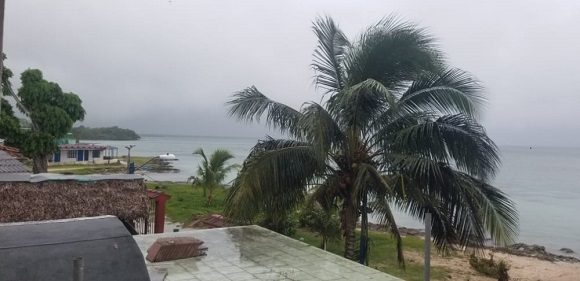 Tormenta Elsa en Playa Larga Tormenta Elsa en Playa Larga