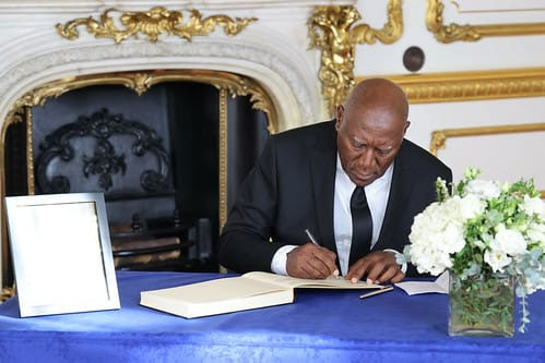 Vicepresidente de Cuba rinde tributo en Londres a reina Isabel II Vicepresidente de Cuba rinde tributo en Londres a reina Isabel II