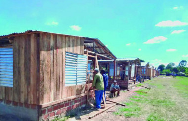 Recuperación de viviendas dañadas por huracán Melissa