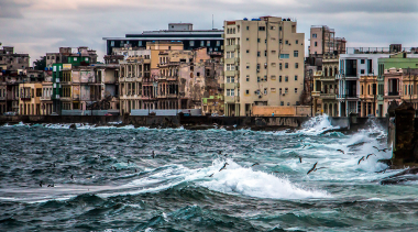 Las zonas costeras están expuestas a fenómenos como la elevación del nivel del mar 