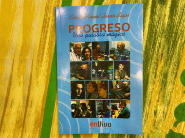 Honores literarios en Cuba a la emisora Radio Progreso